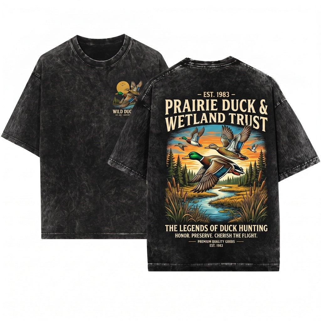 Retro Flying Mallard Duck Classic Waterfowl Hunting Graphic Vintage Wetland Wildlife Nature Gift Unisex Wash T-Shirt