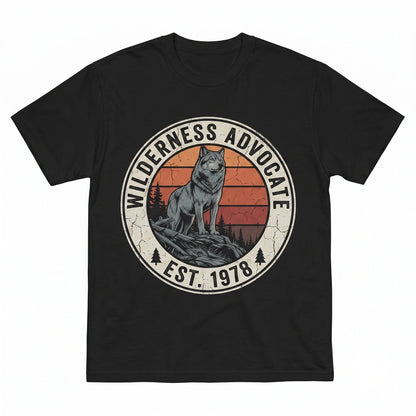 Vintage 90s Wolf Graphic Retro Forest Wildlife Animal Nature Hunter Dad Gift Unisex TShirt