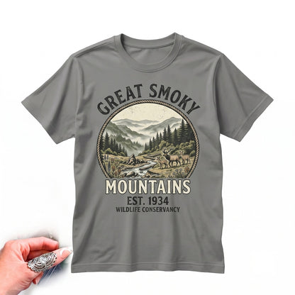 Great Smoky Mountains Tennessee Vintage Forest Wildlife Graphic Retro Nature Scenic Landscape Aesthetic Gift Unisex TShirt