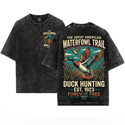 Old School Mallard Duck Graphic Flying Waterfowl Wildlife Rustic Hunting Nature Outdoorsman Gift Unisex Wash T-Shirt