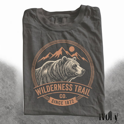 Vintage Grizzly Bear Graphic Mountain Wilderness Nature Rustic Outdoor Adventure Gift Unisex TShirt