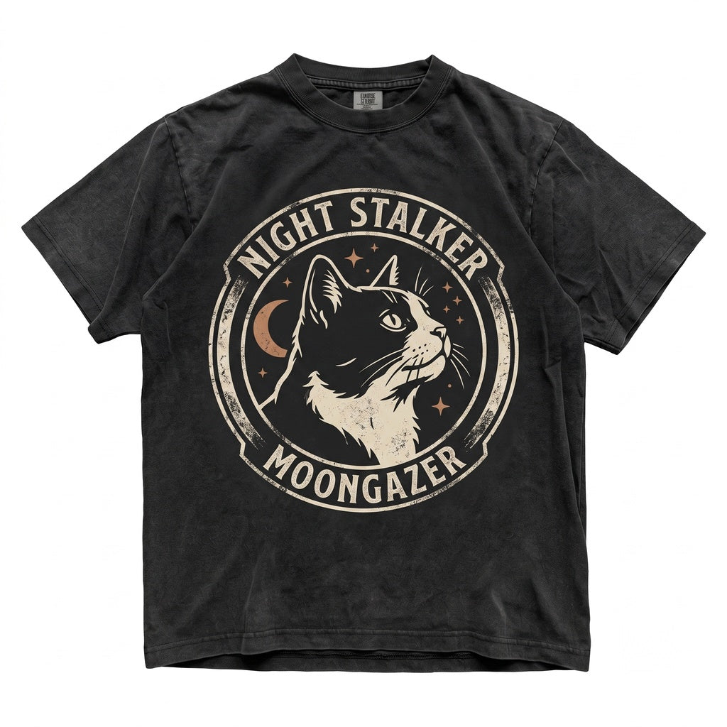 Vintage 90s Retro Tuxedo Cat Howling At The Full Moon Graphic Pet Mom Gift Unisex TShirt