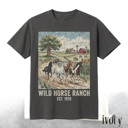 Vintage Running Horses Graphic Farm Countryside Animal Rustic Western Nature Style Equestrian Gift Unisex TShirt