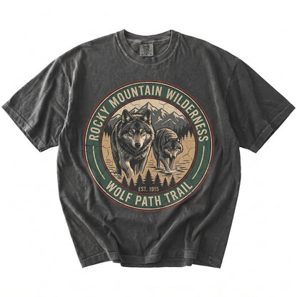 Vintage 90s Wolf Mountain Rustic Wildlife Nature Graphic Outdoor Lovers Unisex TShirt