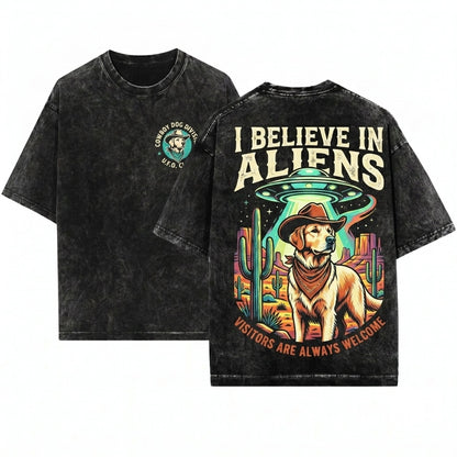 Vintage Golden Retriever UFO Western Cowboy Retro Alien Dog Mom Dad Gift Unisex Wash T-Shirt