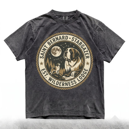 Saint Bernard Howling At Moon Vintage 90s Retro Graphic Dog Mom Gift Unisex TShirt