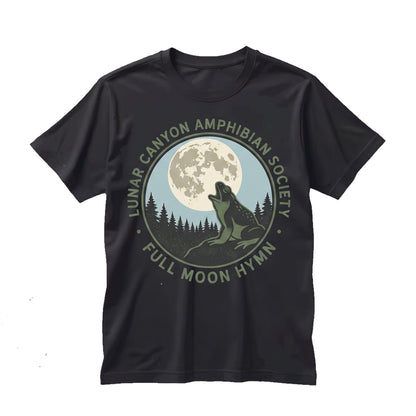 Vintage Frog Howling at Full Moon Retro Dark Wolf Parody Animal Lover Gift Unisex TShirt