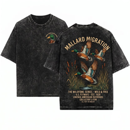 Old School Mallard Duck Graphic Flying Waterfowl Wildlife Rustic Hunting Nature Outdoorsman Gift Unisex Wash T-Shirt