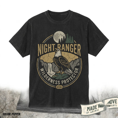 Bald Eagle Howling to the Full Moon Vintage Graphic American Wildlife Patriotic Freedom Animals Apparel Unisex TShirt