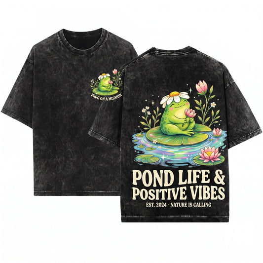 Vintage Happy Frog Lily Pad Pond Nature Cozy Cottagecore Retro Style Animal Gift Unisex Wash T-Shirt