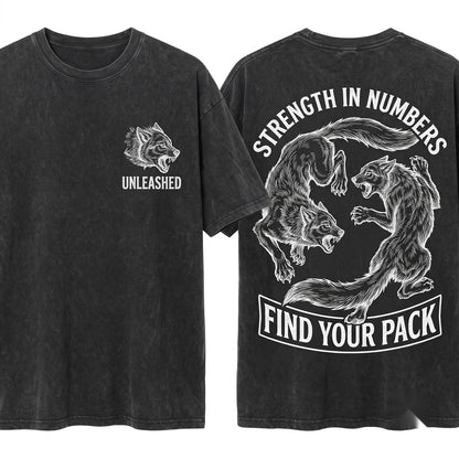 Vintage Wolf Fighting Graphic Wild Animal Engraved Retro Woodland Wildlife Aesthetic Nature Gift Unisex Wash T-Shirt