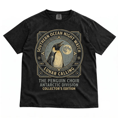 Vintage 90s Three Squawking Penguin Full Moon Retro Aesthetic Galaxy Nature Art Gift Unisex TShirt