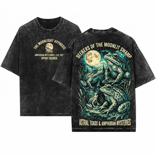 Vintage Frog Graphic Full Moon Wildlife Nature Forest Cottagecore Retro Animal Top Unisex Wash T-Shirt