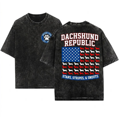 Distressed Patriotic Dachshund Wiener Dog American Flag USA 4th Of July Doxie Sausage Funny Gift Unisex Wash T-Shirt