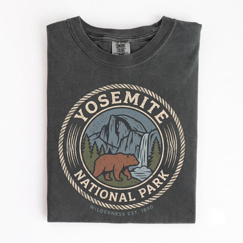 Vintage Yosemite Bear Graphic Mountain Wildlife Adventure Retro Outdoor Explorer Nature Gift Unisex TShirt
