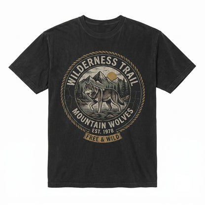 Vintage 90s Wolf Mountain Rustic Wildlife Nature Graphic Outdoor Lovers Unisex TShirt