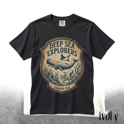 Retro Ocean Creature Collage Graphic Vintage Marine Wildlife Nature Sea Life Beach Gift Unisex TShirt