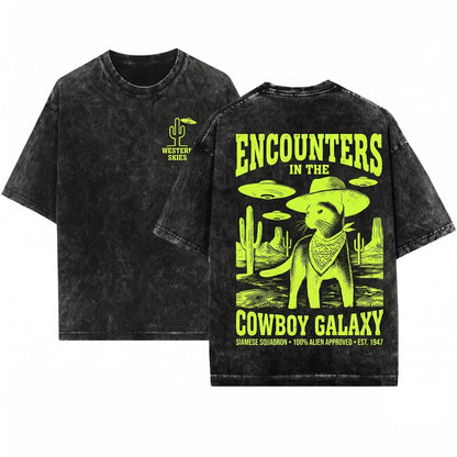 Vintage Western Cowboy Siamese Cat UFO Alien Retro Gift Mom Dad Pet Lover Unisex Wash T-Shirt