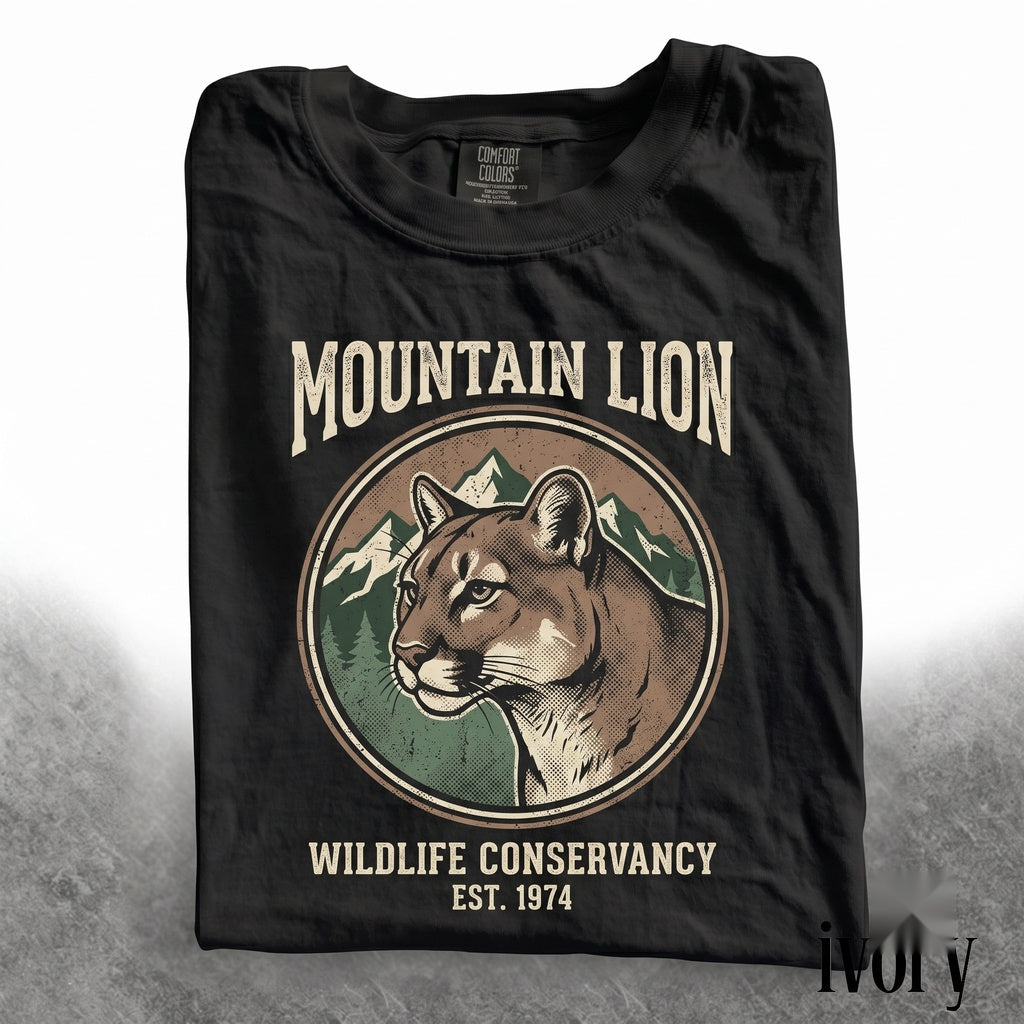 Vintage Classic Mountain Lion Cougar Graphic Wildlife Nature Western Animal Gift Unisex TShirt