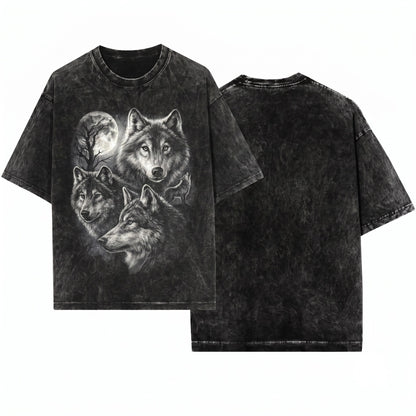 Wolf Vintage 90s Grunge Retro Faded Wild Nature Howling Moon Y2k Gothic 2000s Gift Unisex Wash T-Shirt