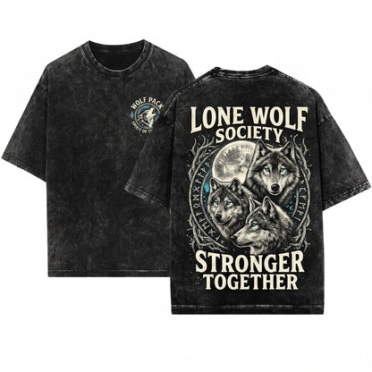 Wolf Vintage 90s Grunge Retro Faded Wild Nature Howling Moon Y2k Gothic 2000s Gift Unisex Wash T-Shirt