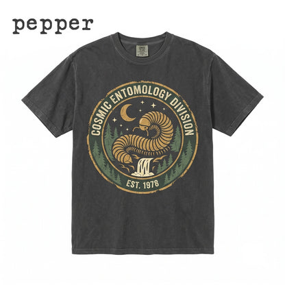 Millipede Howling at The Moon Vintage 90s Retro Bug Lover Graphic Gift Unisex TShirt