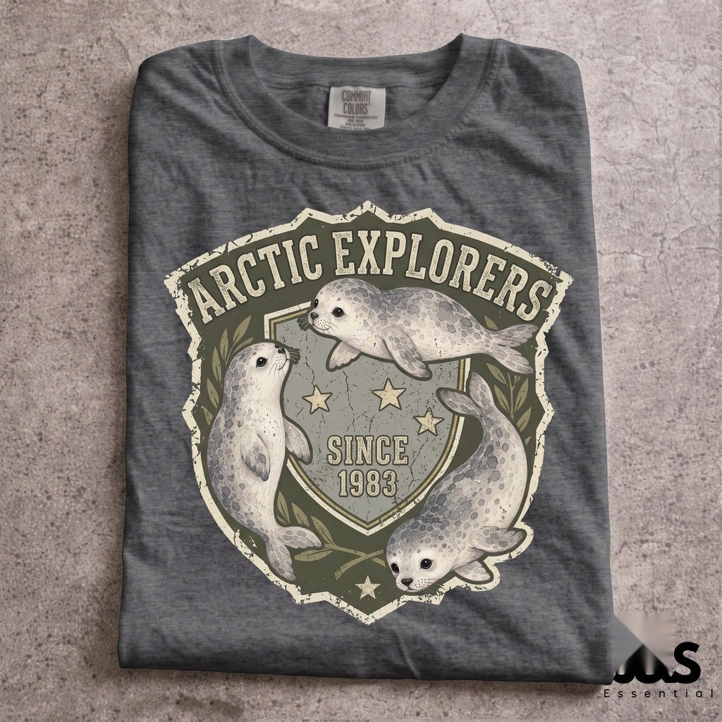 Vintage Cute Seal Pup Retro Star Aesthetic Ocean Animal Lover Artistic Gift Y2K Unisex TShirt