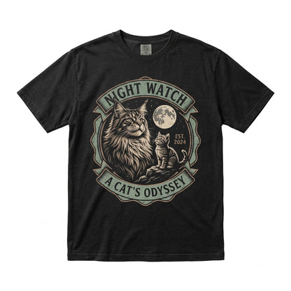 Maine Coon Howling to The Moon Vintage 90s Retro Graphic Cat Mom Gift Unisex TShirt