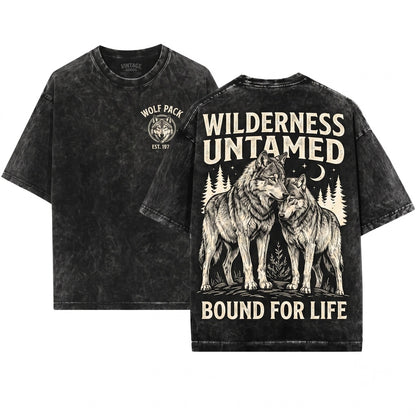 Vintage Rustic Woodland Wilderness Wildlife Wolf Couple Graphic Gift Unisex Wash T-Shirt
