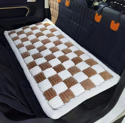 Sleeping Car Mat Pet Thickened Seat Pad Car Back Seat Checkered Dog Bed In Stock Factory Wholesale
