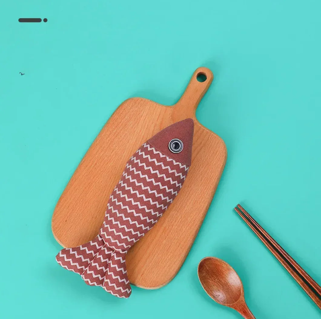 Linen Fish-Shaped Cat Pillow